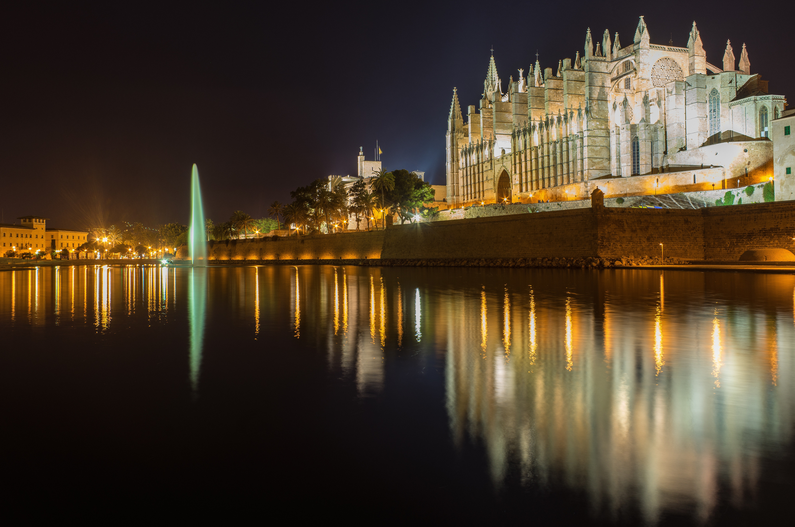 Cathedral of Palma de Mallorca at Night